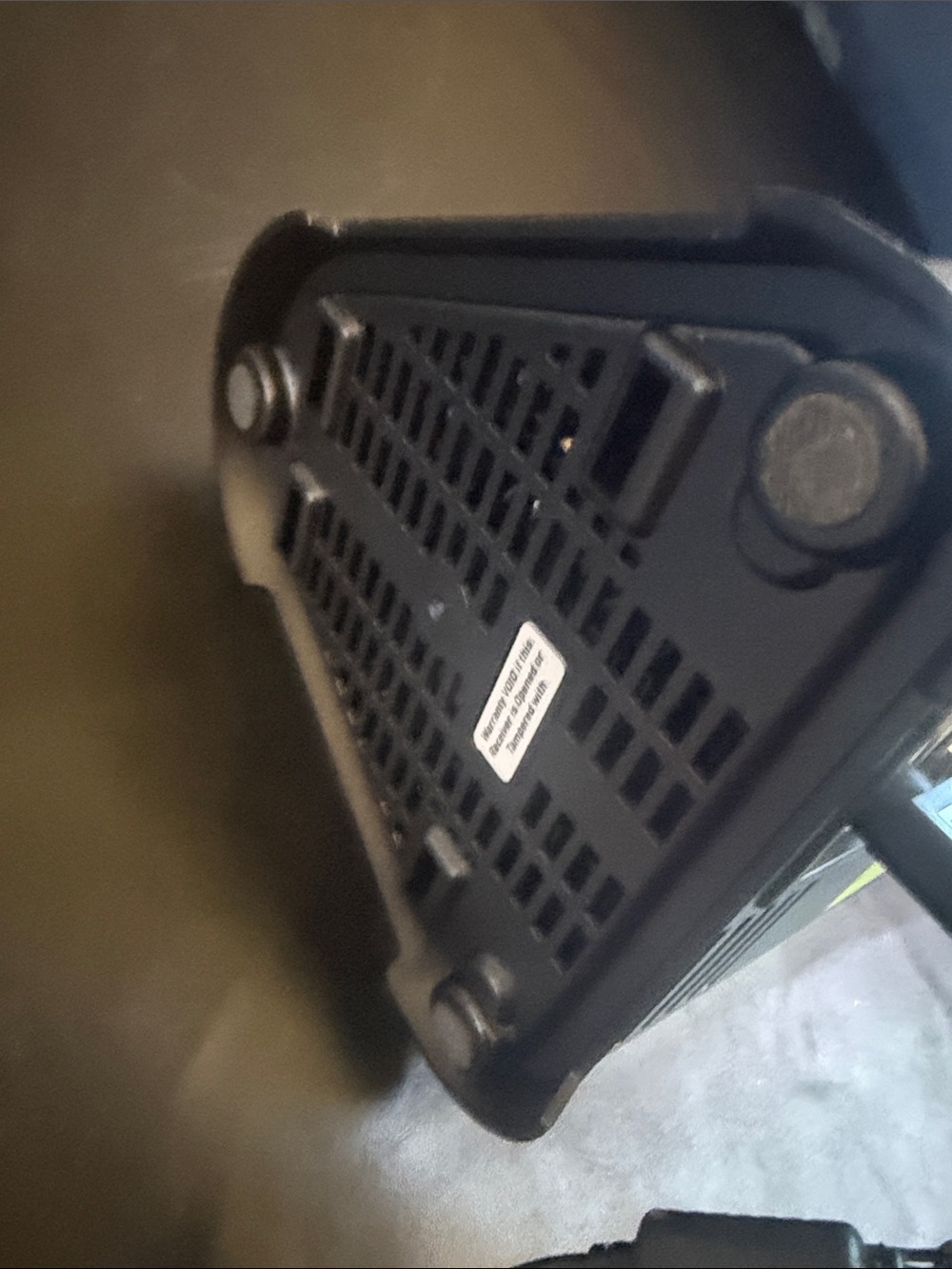Black Wi‑Fi Gateway Router - High Performance Network Hub - Picture 8 of 9